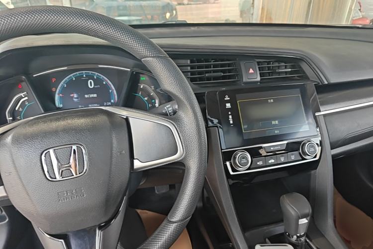 Used Honda Civic 2019 180TURBO CVT Shangdong Edition China VI Center Console