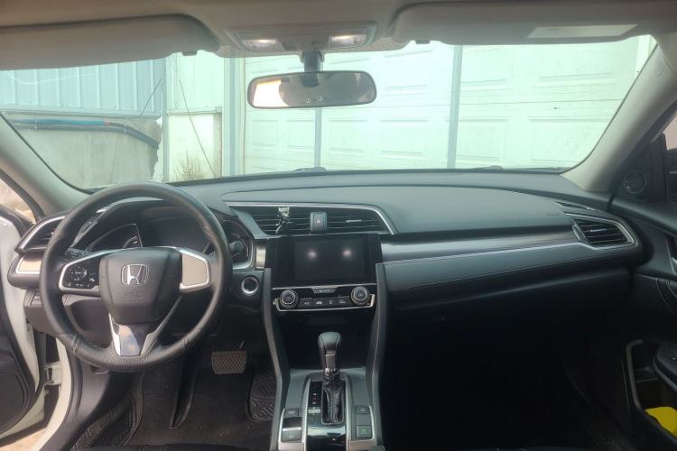 Used Honda Civic 2019 220TURBO CVT Dynamic Edition China VI Center Console
