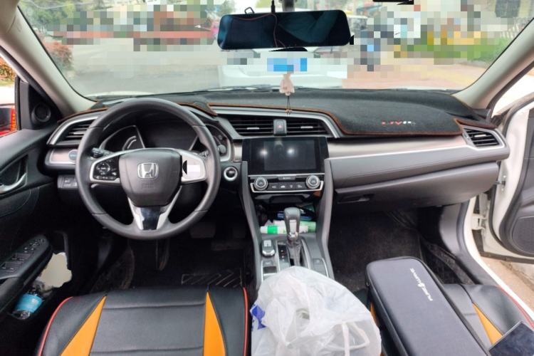 Used Honda Civic 2019 220TURBO CVT Dynamic Edition China VI Center Console