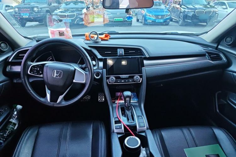 Used Honda Civic 2019 220TURBO CVT Dynamic Edition China VI Emission Standard Center Console