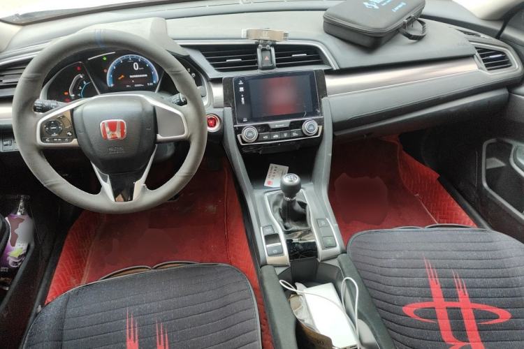 Used Honda Civic 2019 220TURBO Manual Jinkong Edition China VI Center Console