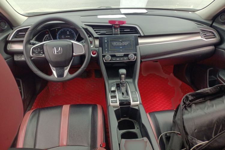 Used Honda Civic 2019 220TURBO CVT Dynamic Edition China VI Center Console