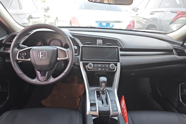Used Honda Civic 2019 180TURBO CVT Shangyue Edition China V Emission Standard Center Console