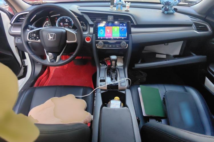 Used Honda Civic 2019 220TURBO CVT Dynamic Edition China VI Center Console