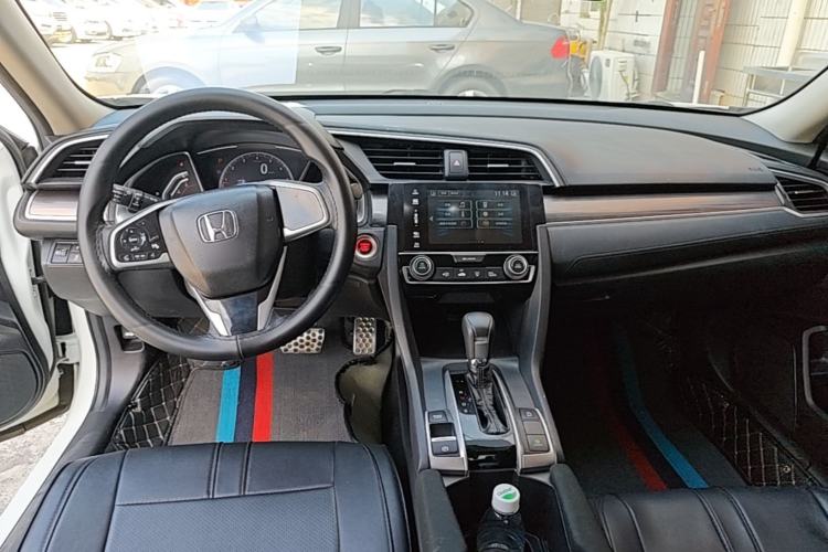 Used Honda Civic 2019 220TURBO CVT Dynamic Edition China VI Emission Standard Center Console