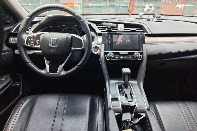 Used Honda Civic 2019 220TURBO CVT Dynamic Edition China VI Center Console