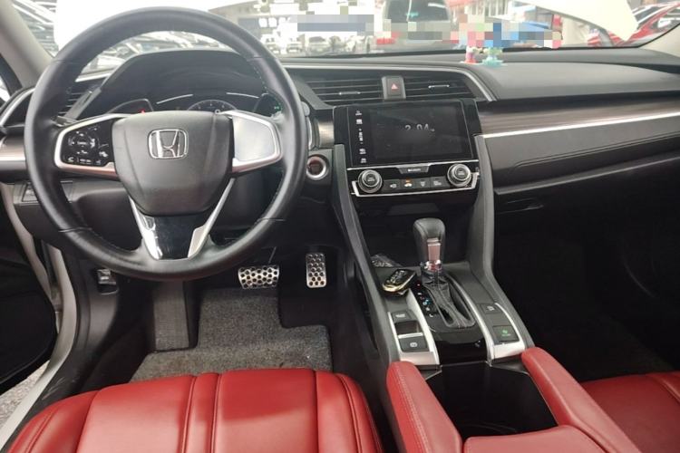 Used Honda Civic 2019 220TURBO CVT Dynamic Edition China VI Emission Standard Center Console