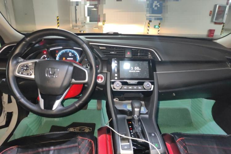 Used Honda Civic 2019 220TURBO CVT Dynamic Edition China VI Center Console
