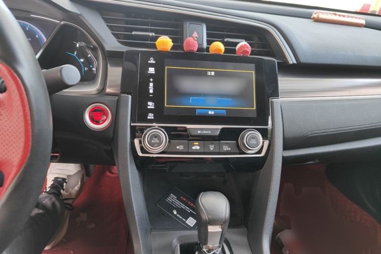 Used Honda Civic 2019 220TURBO CVT Dynamic Edition China VI Center Console
