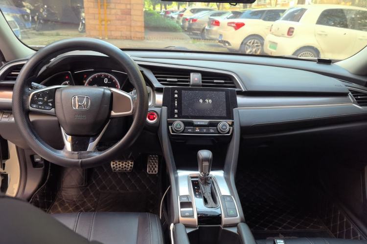 Used Honda Civic 2019 220TURBO CVT Dynamic Edition China VI Emission Standard Center Console