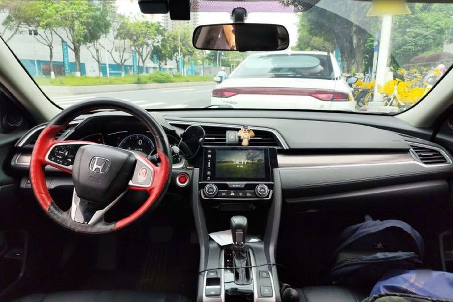 Used Honda Civic 2019 220TURBO CVT Dynamic Edition China VI Center Console