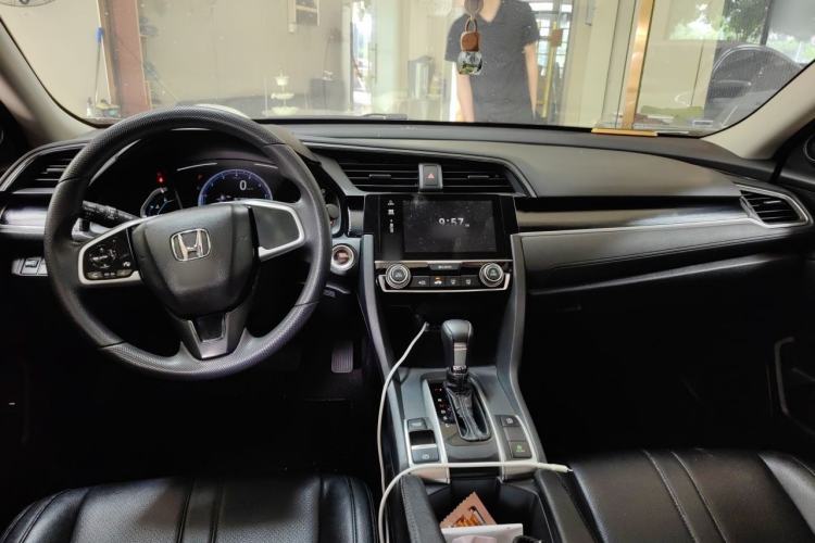 Used Honda Civic 2019 180TURBO CVT Shangdong Edition China V Center Console
