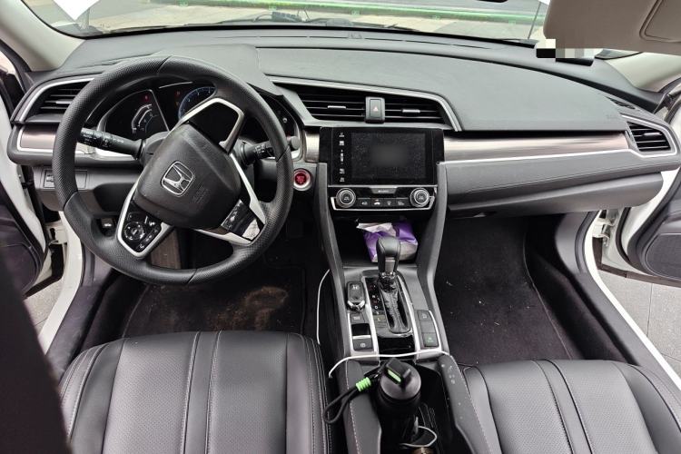 Used Honda Civic 2019 220TURBO CVT Dynamic Edition China VI Center Console