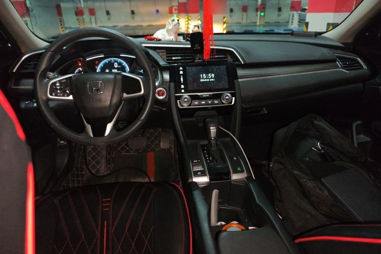 Used Honda Civic 2019 220TURBO CVT Dynamic Edition China VI Center Console
