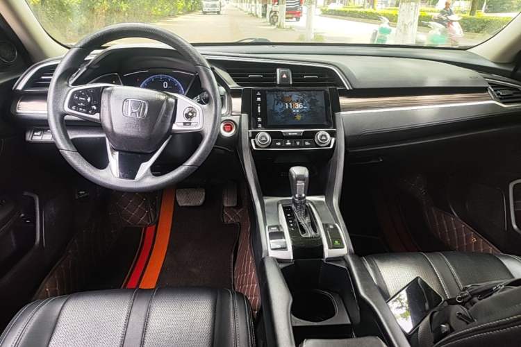 Used Honda Civic 2019 220TURBO CVT Dynamic Edition China VI Center Console