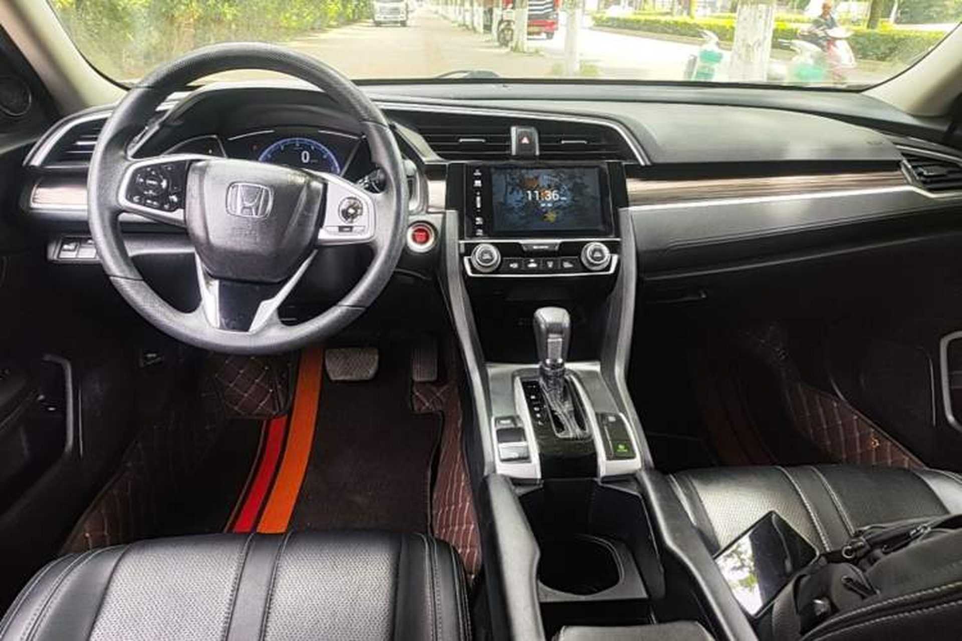 Used Honda Civic 2019 220TURBO CVT Dynamic Edition China VI Center Console