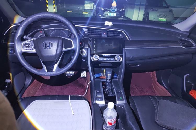 Used Honda Civic 2019 220TURBO CVT Dynamic Edition China VI Emission Standard Center Console