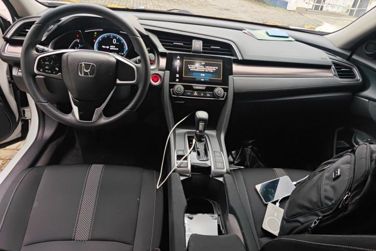 Used Honda Civic 2019 220TURBO CVT Dynamic Edition China VI Center Console