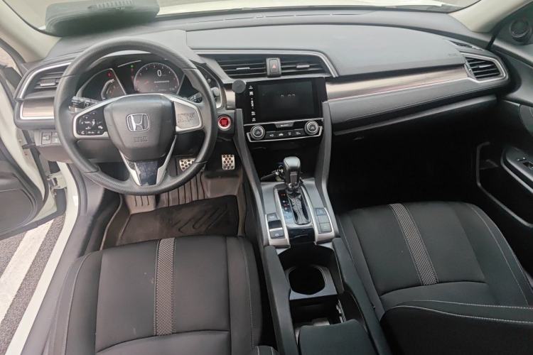 Used Honda Civic 2019 220TURBO CVT Dynamic Edition China VI Emission Standard Center Console