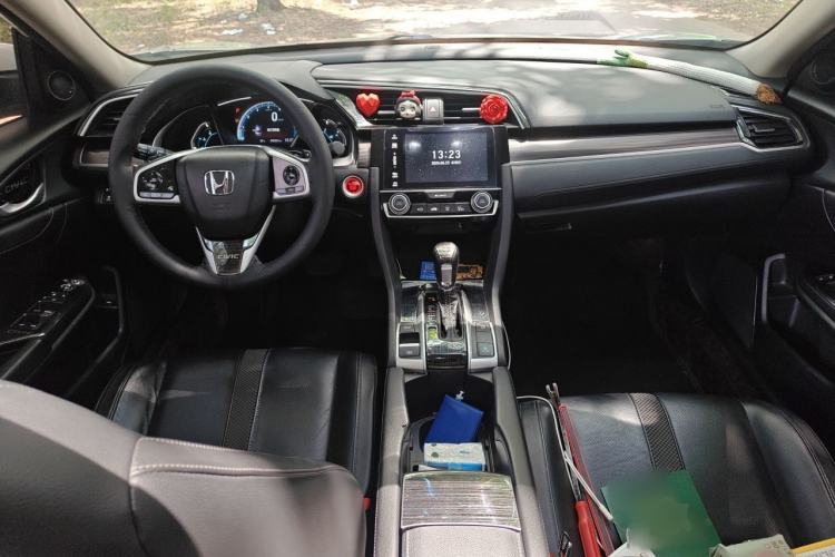 Used Honda Civic 2019 220TURBO CVT Power Edition China VI Emission Standard Center Console