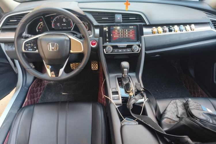 Used Honda Civic 2019 220TURBO CVT Dynamic Edition China VI Emission Standard Center Console