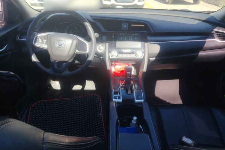 Used Honda Civic 2019 180TURBO CVT Shangdong Edition China VI Center Console