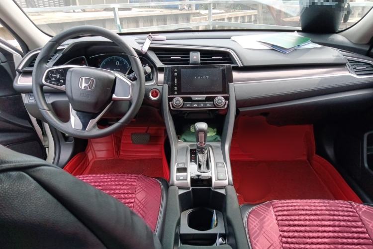 Used Honda Civic 2019 220TURBO CVT Dynamic Edition China VI Center Console