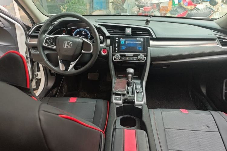 Used Honda Civic 2019 220TURBO CVT Dynamic Edition China VI Center Console