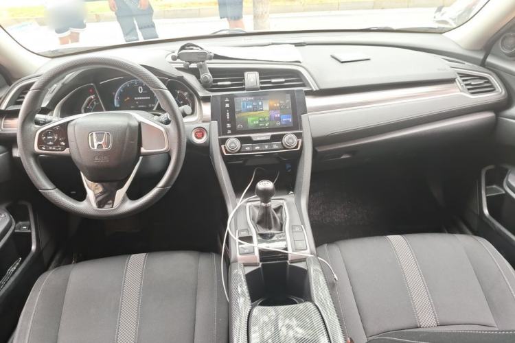Used Honda Civic 2019 220TURBO Manual Jinkong Edition China VI Center Console