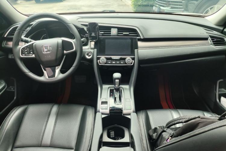 Used Honda Civic 2019 220TURBO CVT Dynamic Edition China VI Center Console