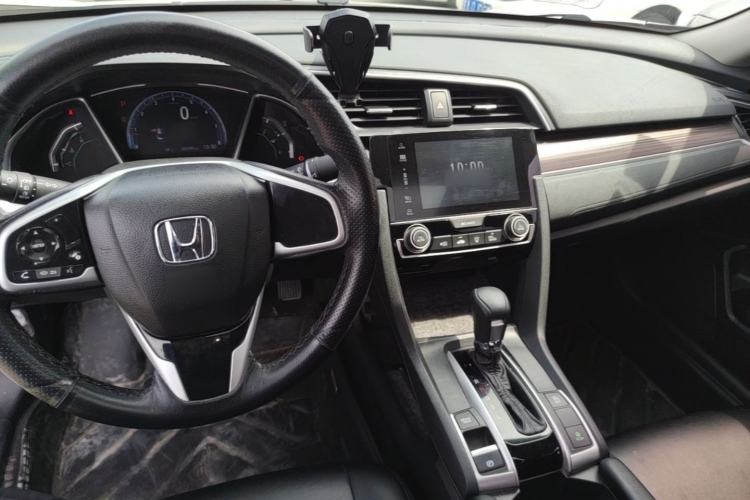 Used Honda Civic 2019 220TURBO CVT Dynamic Edition China VI Center Console