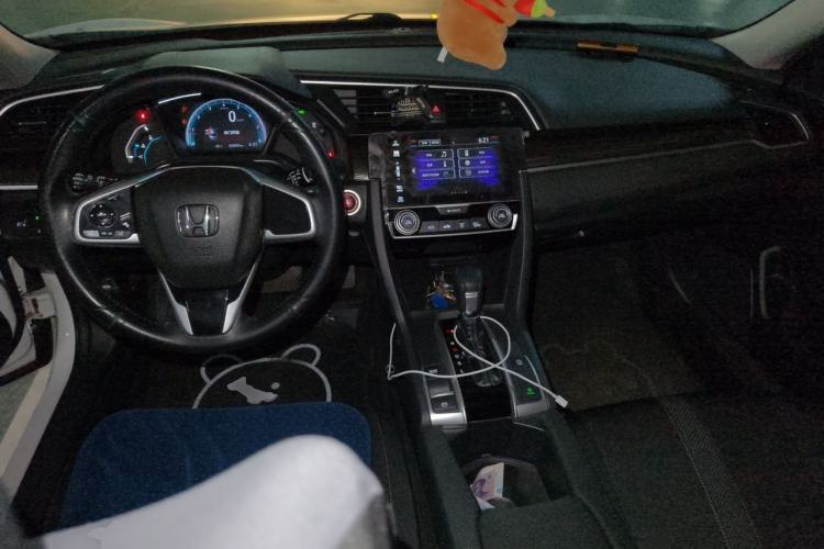 Used Honda Civic 2019 220TURBO CVT Dynamic Edition China VI Center Console