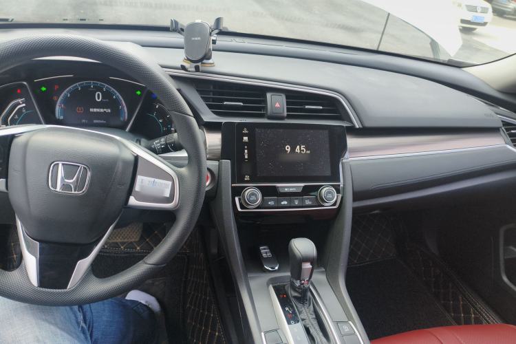 Used Honda Civic 2019 220TURBO CVT Dynamic Edition China VI Center Console