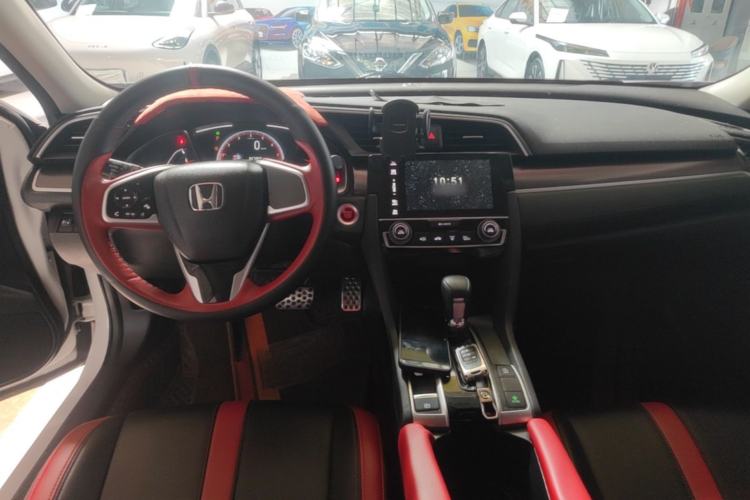 Used Honda Civic 2019 220TURBO CVT Dynamic Edition China VI Emission Standard Center Console