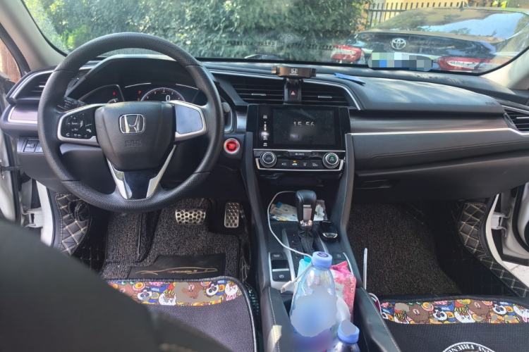 Used Honda Civic 2019 220TURBO CVT Dynamic Edition China VI Emission Standard Center Console