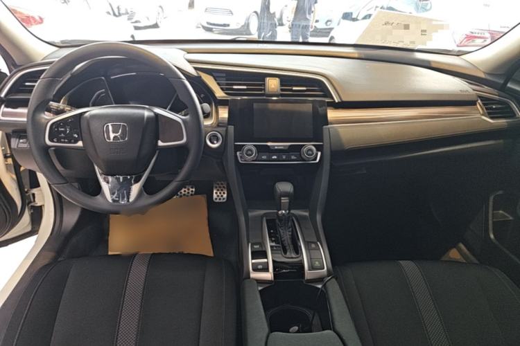 Used Honda Civic 2019 220TURBO CVT Dynamic Edition China VI Emission Standard Center Console