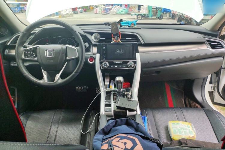 Used Honda Civic 2019 220TURBO CVT Dynamic Edition China VI Emission Standard Center Console