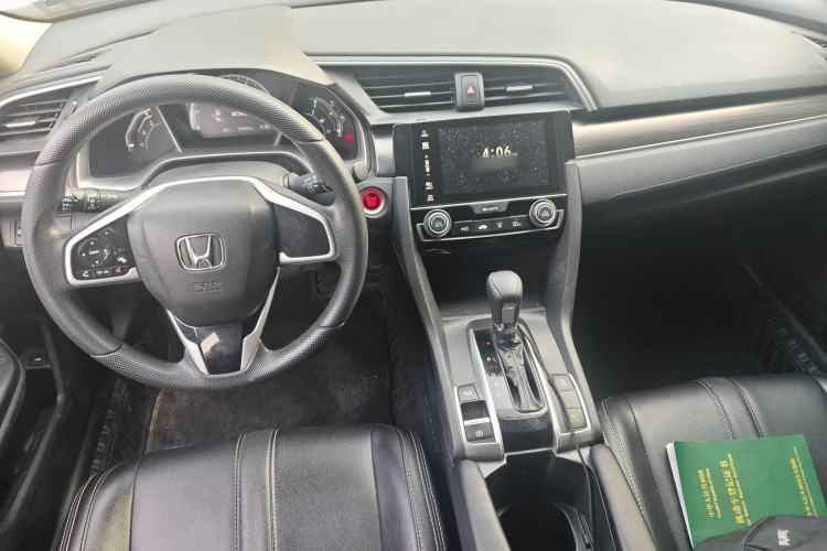 Used Honda Civic 2019 220TURBO CVT Dynamic Edition China VI Center Console