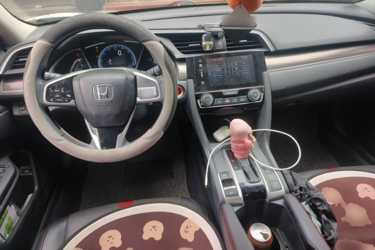Used Honda Civic 2019 220TURBO CVT Dynamic Edition China VI Center Console