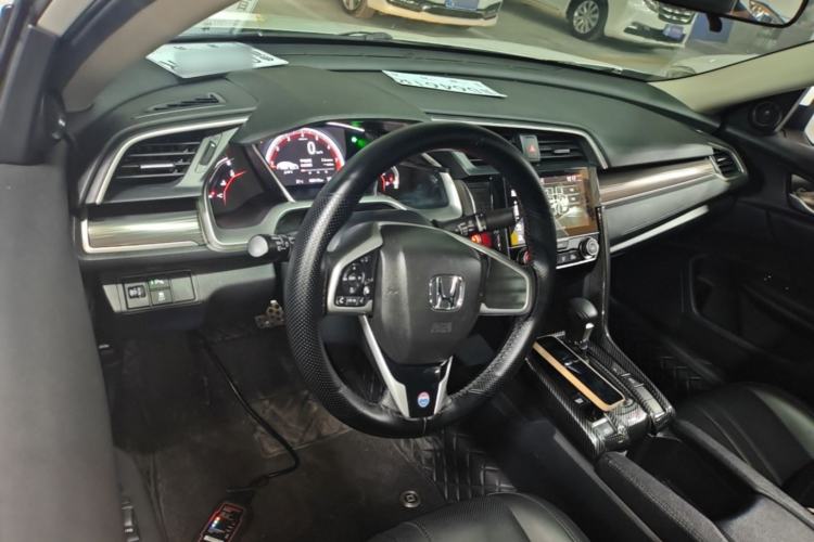 Used Honda Civic 2019 220TURBO CVT Dynamic Edition China VI Emission Standard Center Console