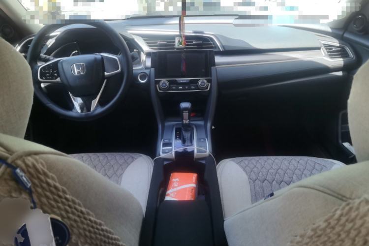 Used Honda Civic 2019 220TURBO CVT Dynamic Edition China VI Center Console