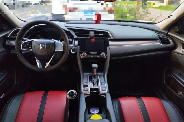 Used Honda Civic 2019 220TURBO CVT Dynamic Edition China VI Center Console