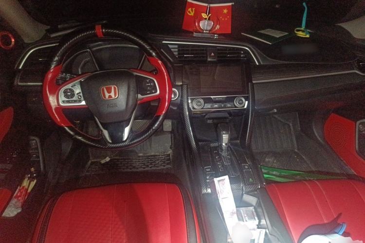 Used Honda Civic 2019 220TURBO CVT Dynamic Edition China VI Center Console