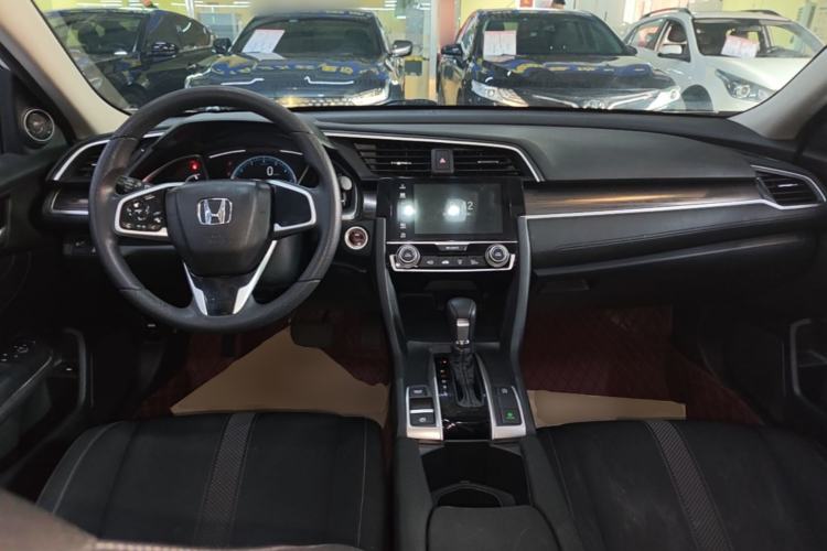 Used Honda Civic 2019 220TURBO CVT Dynamic Edition China VI Center Console