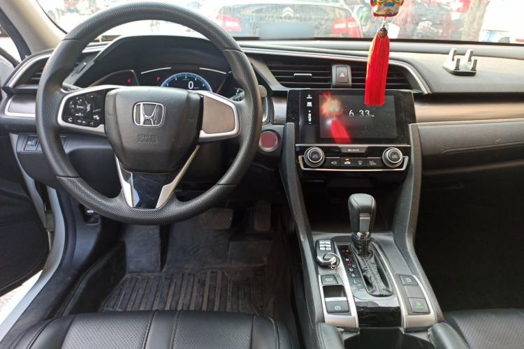 Used Honda Civic 2019 220TURBO CVT Dynamic Edition China VI Center Console