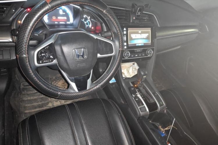 Used Honda Civic 2019 220TURBO CVT Dynamic Edition China V Center Console