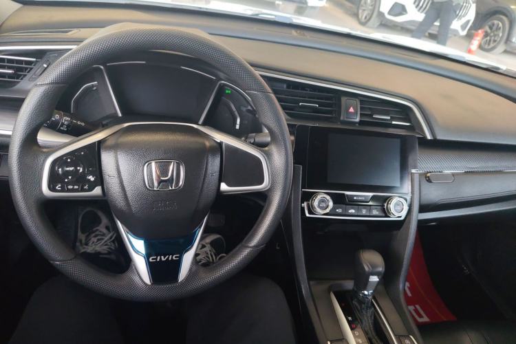 Used Honda Civic 2019 220TURBO CVT Dynamic Edition China VI Center Console