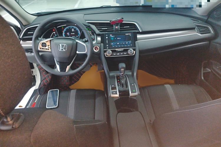 Used Honda Civic 2019 220TURBO CVT Dynamic Edition China VI Center Console