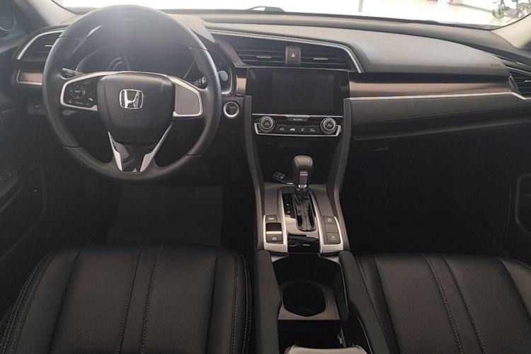 Used Honda Civic 2019 220TURBO CVT Dynamic Edition China VI Center Console
