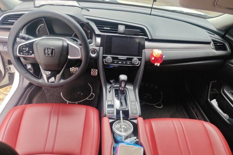 Used Honda Civic 2019 220TURBO CVT Dynamic Edition China VI Emission Standard Center Console